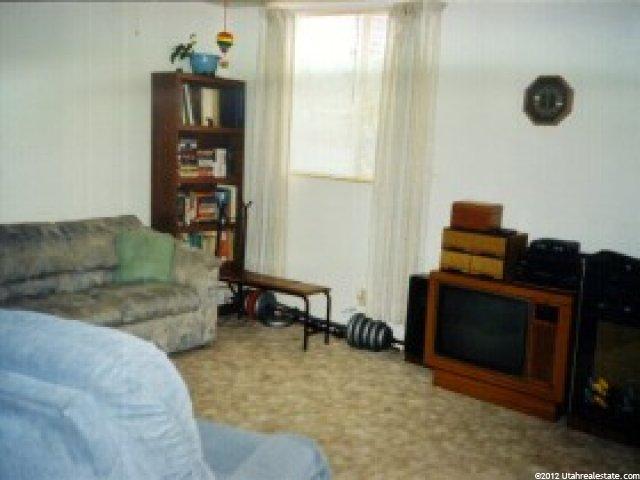 1139 N 300 W, Layton, UT 84041 — photo 2