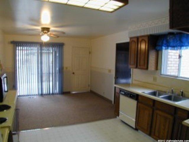 566 Howard Dr, Sandy, UT 84070 — photo 7