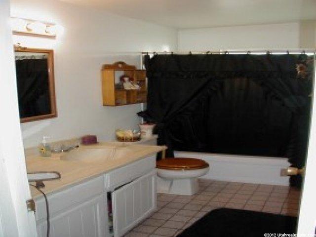8466 S 1520 E, Sandy, UT 84093 — photo 3