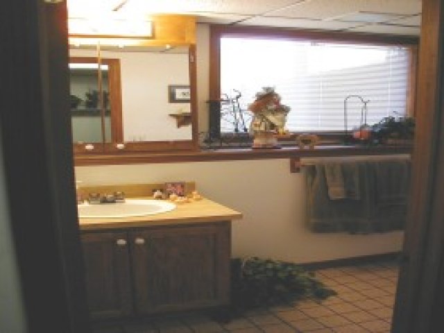 8466 S 1520 E, Sandy, UT 84093 — photo 6