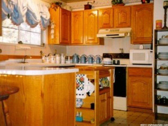 821 Bourdeaux St, Midvale, UT 84047 — photo 3