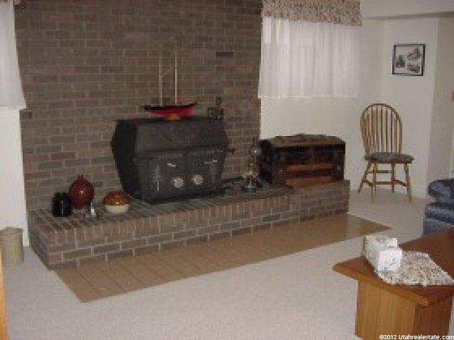 8566 Terrace Dr, Sandy, UT 84093 — photo 6