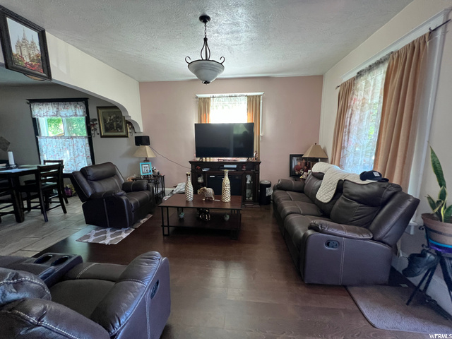 Photo 18 for MLS #1963586 at 2852 Porter Ave