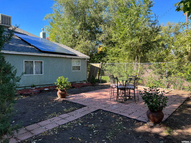 Photo 11 for MLS #1963586 at 2852 Porter Ave