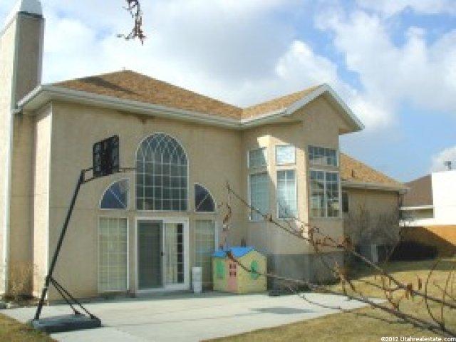 12031 Bluff View Dr, Sandy, UT 84092 — photo 2
