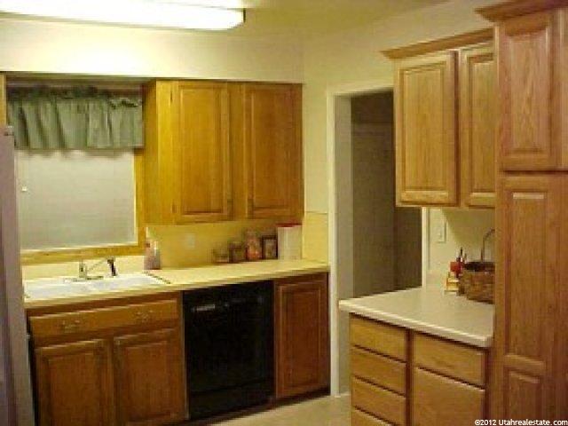 870 Maple St, Ogden, UT 84403 — photo 2