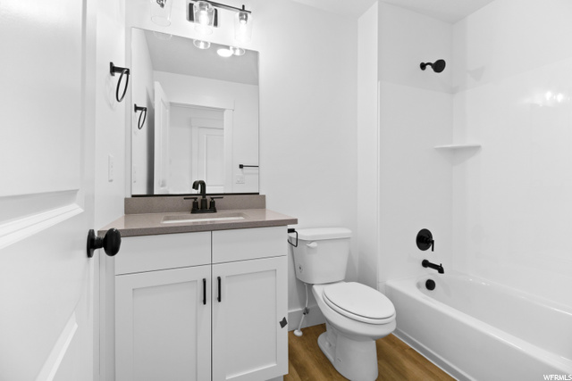 Photo 17 for MLS #1967582 at 2678 W Maple St #283