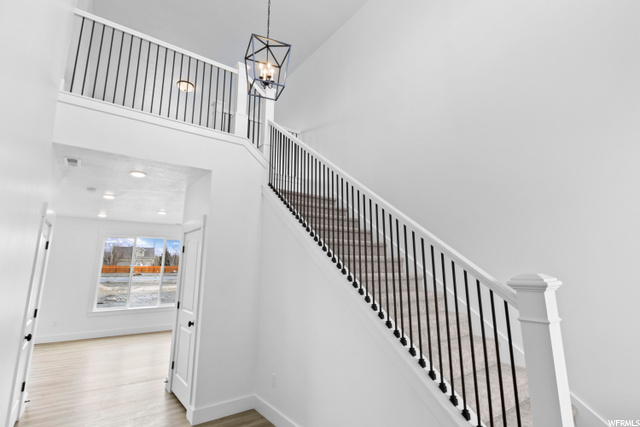 Photo 7 for MLS #1967582 at 2678 W Maple St #283