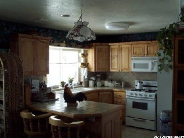 325 E 400 S, Hyrum, UT 84319 — photo 4