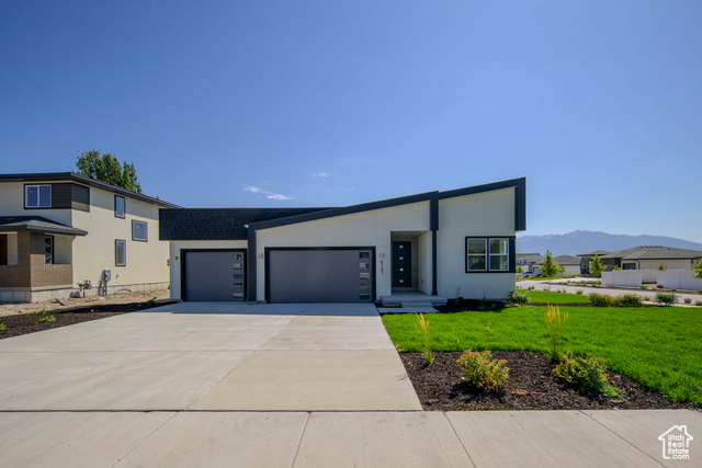 8181 S MAPLELEAF WAY #214, West Jordan UT 84088