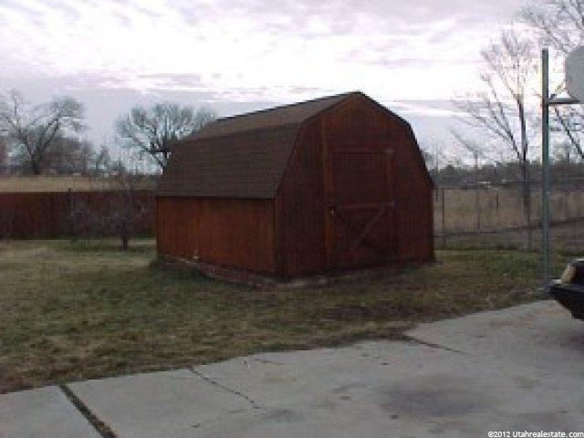 281 Larsen Ln, Ogden, UT 84404 — photo 3