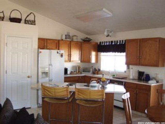 1352 Fox Pointe Dr, West Jordan, UT 84088 — photo 6