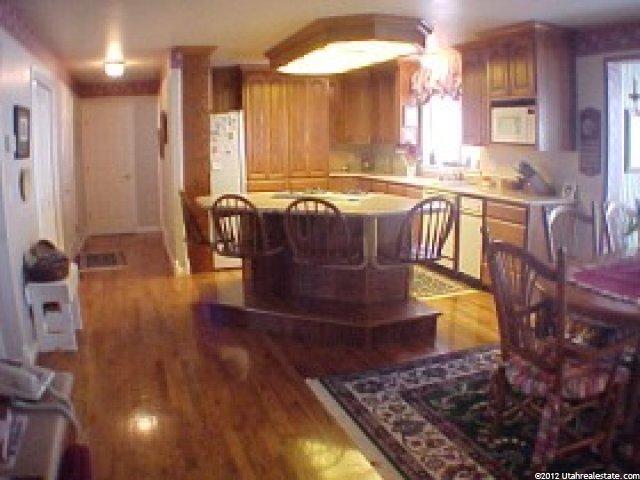124 Twin Peaks Dr, Layton, UT 84040 — photo 2