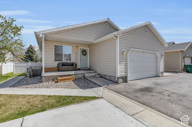 Nestled in the heart of Orem on quiet private road. This home features a basement apartment with a separate entrance and parking area. Has recent updates and has been well maintained.  Down the street from parks, shopping and restaurants with great freeway access. Open house Sat 4/13 2:30-5:30pm