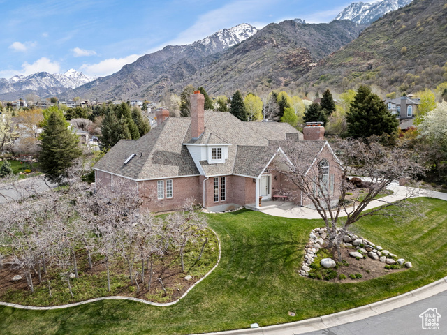 This incredible house, located in the cove at Hidden Valley, boasts 7910 square feet of easy living. Nestled at the crest of the majestic Small Willow, it puts you within minutes of hiking, biking and rock climbing. This is a one of a kind .95-acre lot. Continue playing tennis, build your own pool or consider the possibility of selling the extra lot. It is all here for your imagination. Square footage figures are provided as a courtesy estimate only and were obtained from the county. Buyer is advised to obtain an independent measurement.