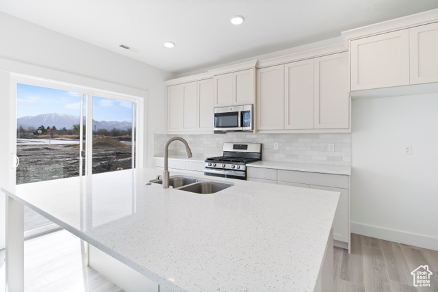 Photo 10 for MLS #1994061 at 415 S 680 West #45