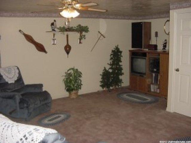 198 E 10200 S, Sandy, UT 84070 — photo 4
