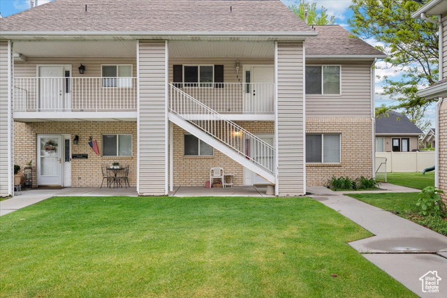Plenty of parking with one covered space and room for multiple other cars. Nearest parking space to the door. Spacious storage room. Nice quiet neighborhood. In between BYU and UVU with a 5-10 min drive from both. Top floor of two. Quick move in.
