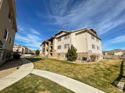 Discover this modern 3-be, 2-bath condo in Eagle Mountain.  Features include laminate, vinyl, balcony, storage, and assigned parking.  Enjoy community amenities like pool, clubhouse, and parks.  Ideal for comfortable living with convenience.  Available for immediate move in. Virtual Tour: https://my.matterport.com/show/?m=CBBgzDJ29nr
