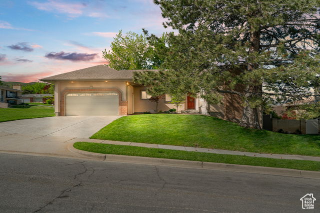 672 E 1950 S, Bountiful, Utah 84010, 4 Bedrooms Bedrooms, ,3 BathroomsBathrooms,Residential,Single Family Residence,672 E 1950 S,1999393