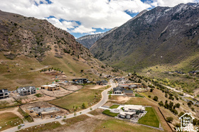 View of mountain feature