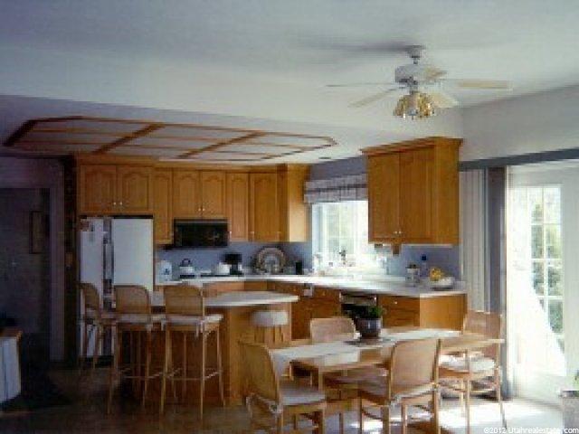 2612 Oak Grove Dr, Sandy, UT 84092 — photo 3