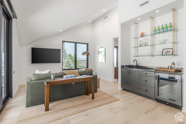 Photo 16 for MLS #2003952 at 1063 Lowell Ave #1