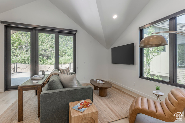 Photo 17 for MLS #2003952 at 1063 Lowell Ave #1