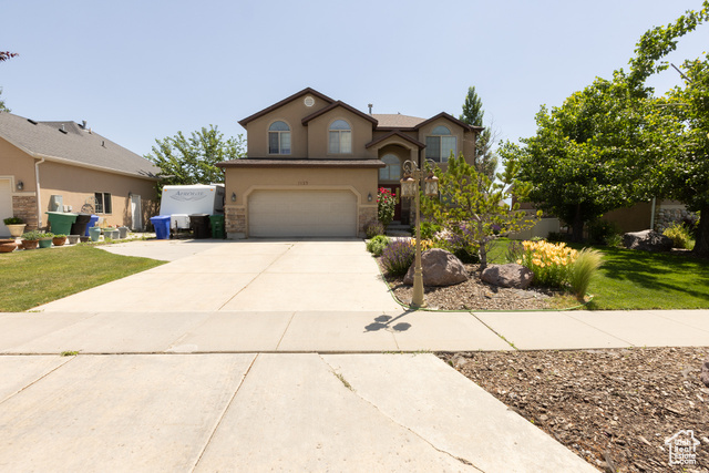 View of front of home featuring a 2-car garage