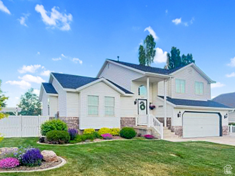 8893 S ASPEN VIEW DR, West Jordan, Utah 84081, 5 Bedrooms Bedrooms, ,3 BathroomsBathrooms,Residential,Single Family Residence,8893 S ASPEN VIEW DR,2005722