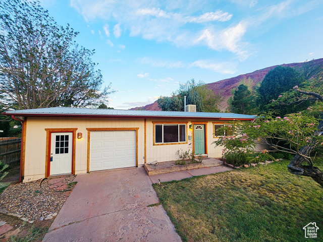 233 ASPEN AVE, Moab, Utah 84532, 3 Bedrooms Bedrooms, ,1 BathroomBathrooms,Residential,Single Family Residence,233 ASPEN AVE,2006797