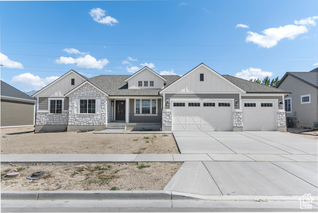 View of front of house featuring a garage