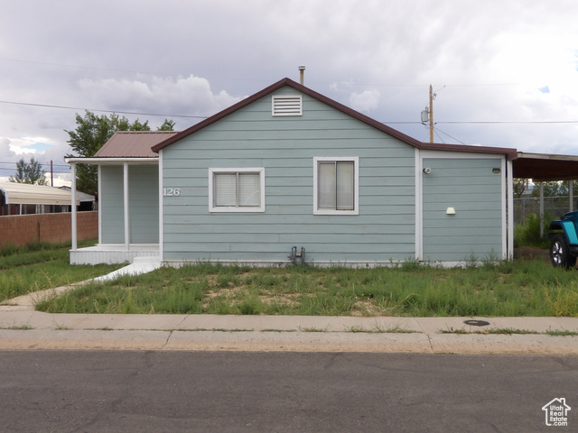 126 6TH, East Carbon, Utah 84520, 2 Bedrooms Bedrooms, ,1 BathroomBathrooms,Residential,Single Family Residence,126 6TH,2007237