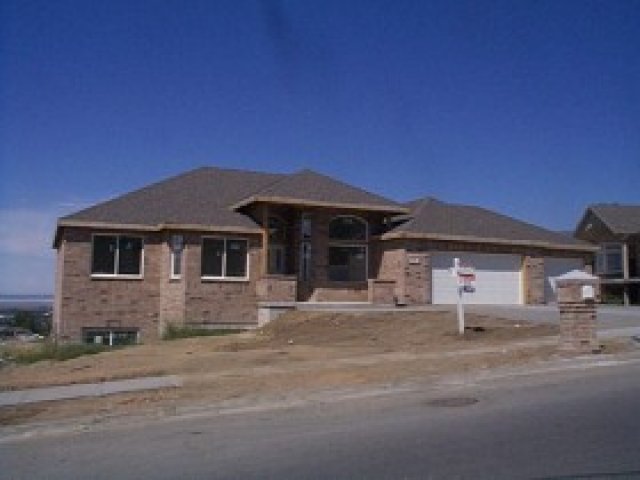 367 E North Canyon Rd, Bountiful, UT 84010 — photo 2