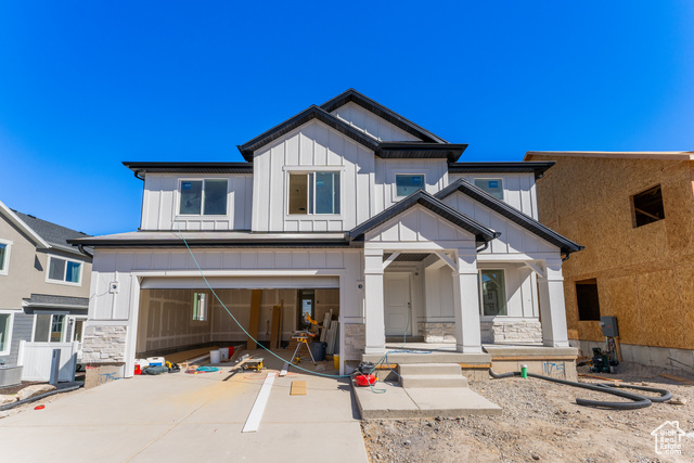 View of front of house featuring a garage