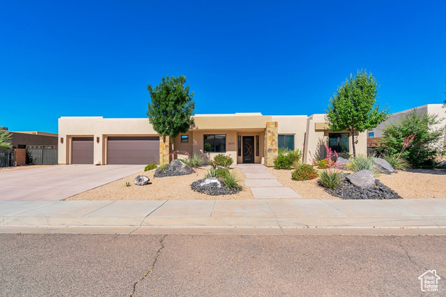 5273 N HIDDEN PINYON DR, St George UT 84770