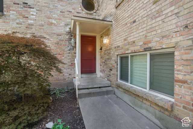 View of property entrance