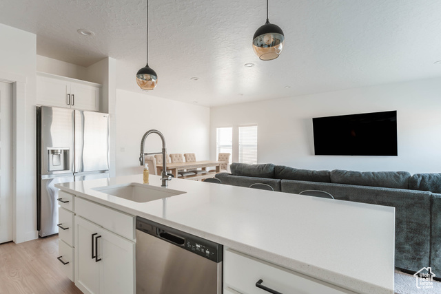 Photo 10 for MLS #2011571 at 382 W Parkway Dr