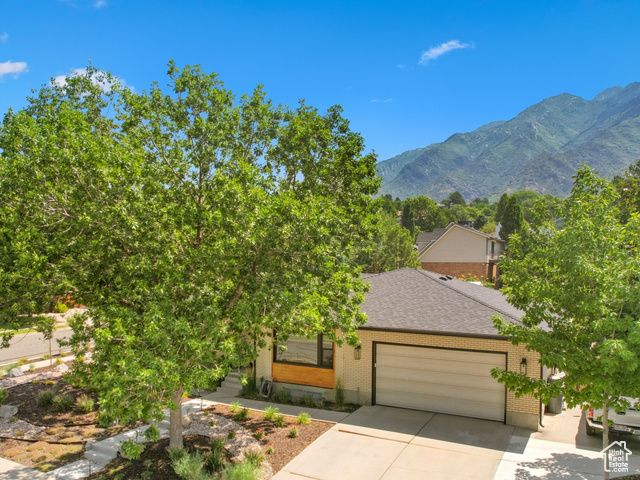 11673 S 2220 E, Sandy, Utah 84092, 7 Bedrooms Bedrooms, ,4 BathroomsBathrooms,Residential,Single Family Residence,11673 S 2220 E,2011736