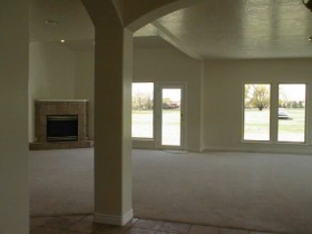 73 Hillsborough Dr, Pleasant View, UT 84414 — photo 5