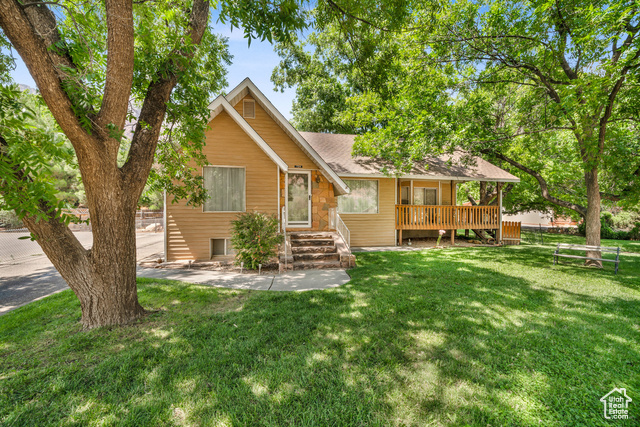 724 ZION PARK BLVD, Springdale, Utah 84767, 4 Bedrooms Bedrooms, ,3 BathroomsBathrooms,Residential,Single Family Residence,724 ZION PARK BLVD,2013935