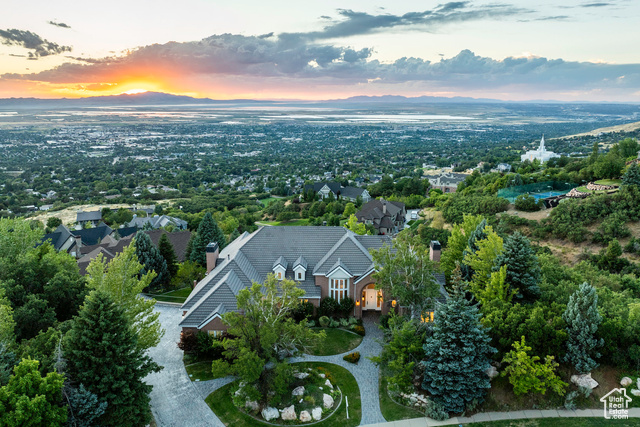 1877 STONE HOLLOW DR, Bountiful, Utah 84010, 5 Bedrooms Bedrooms, ,6 BathroomsBathrooms,Residential,Single Family Residence,1877 STONE HOLLOW DR,2016115