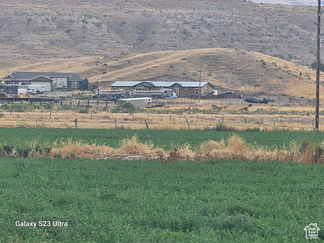 View of yard with a mountain view