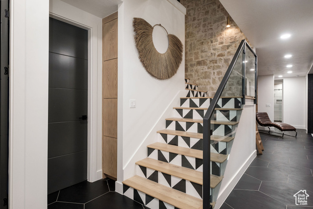 Photo 25 for MLS #2016616 at 501 W Devey Dr