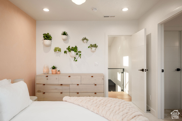 Photo 14 for MLS #2016616 at 501 W Devey Dr