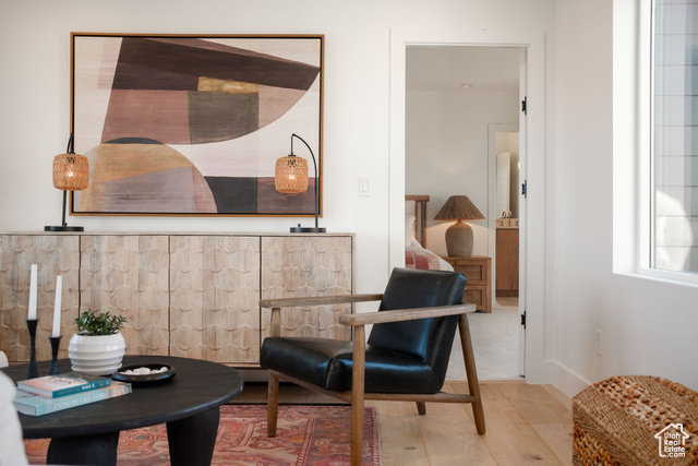 Photo 6 for MLS #2016616 at 501 W Devey Dr