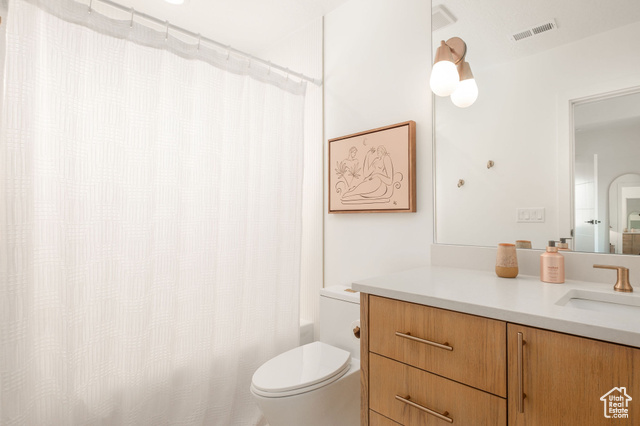 Photo 10 for MLS #2016616 at 501 W Devey Dr