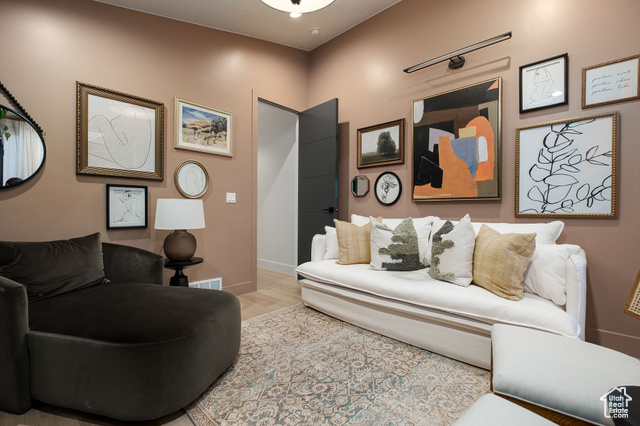 Photo 32 for MLS #2016616 at 501 W Devey Dr