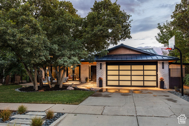 2114 S SCENIC DR, Salt Lake City UT 84109