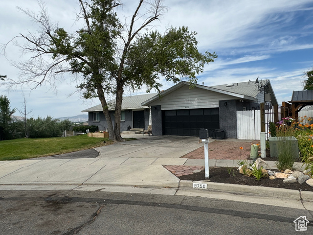 9750 S INDIAN RIDGE DR, Sandy, Utah 84092, 7 Bedrooms Bedrooms, ,5 BathroomsBathrooms,Residential,Single Family Residence,9750 S INDIAN RIDGE DR,2019333